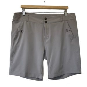 Kyodan outdoor  lightweight tan shorts size L